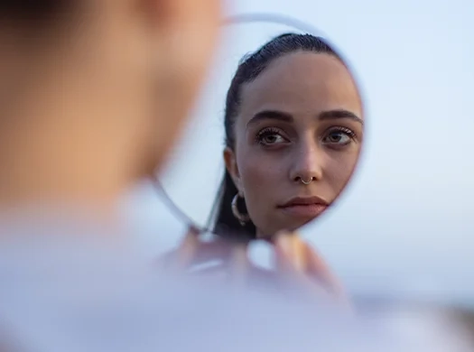 Baixa autoestima ou autocrítica excessiva